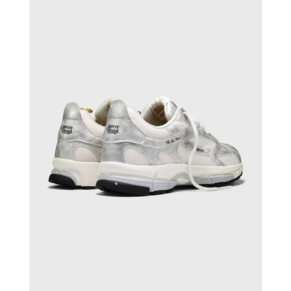 Mercer sneaker The Re-Run  Metallic in silver