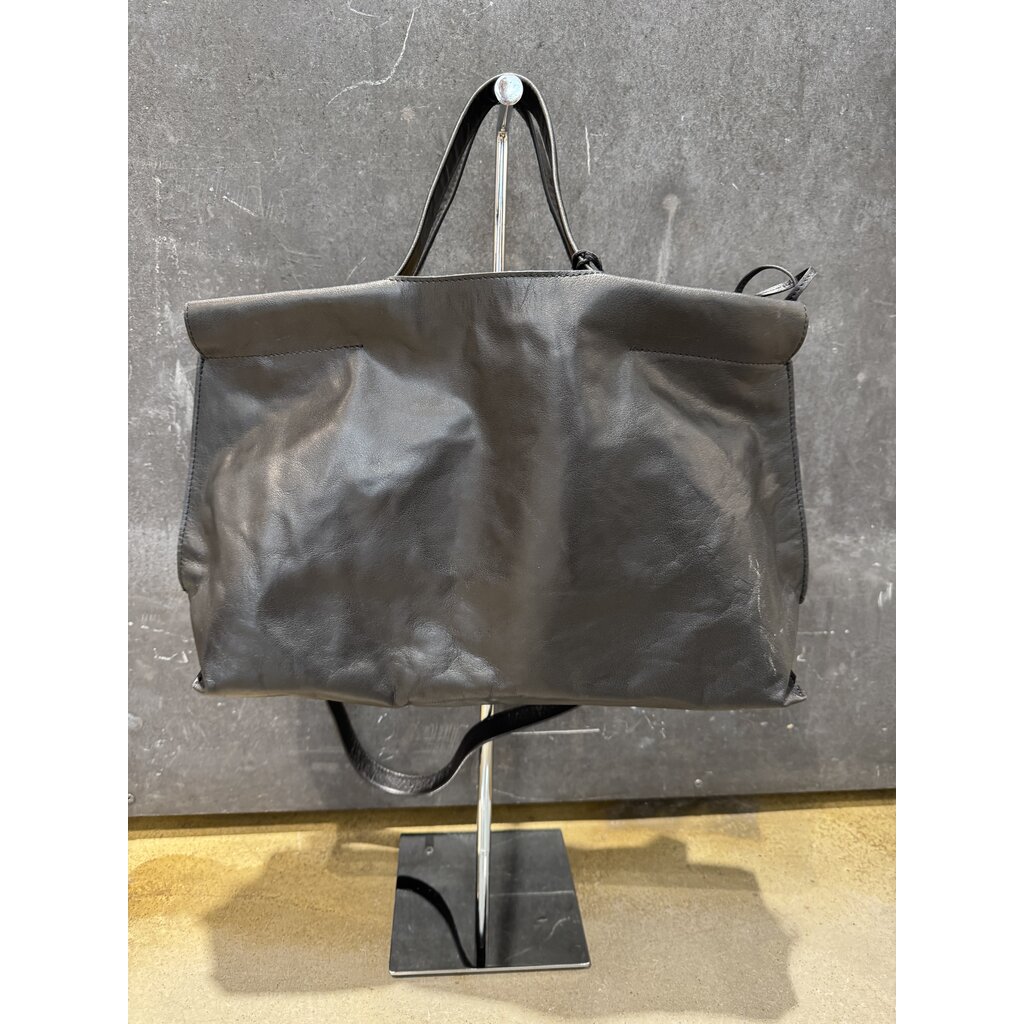 Bea Mombaers Midi Shopper in black