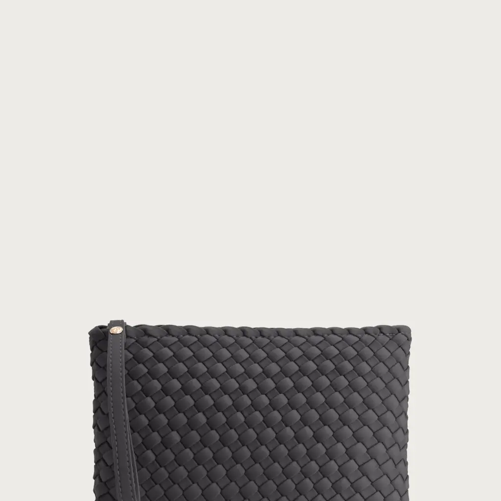 Marrea Clutch in slate grey