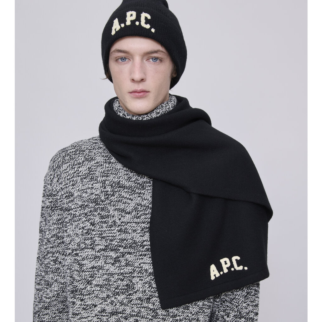 A.P.C. shawl Jesse in noir