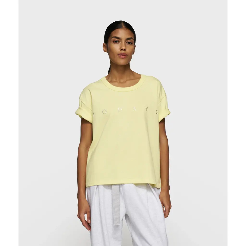 10 Days t-shirt logo in pastel yellow