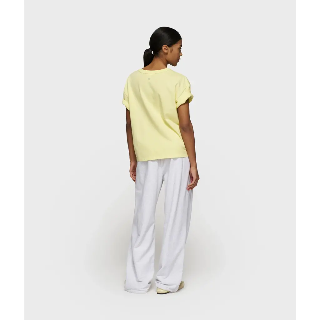 10 Days t-shirt logo in pastel yellow