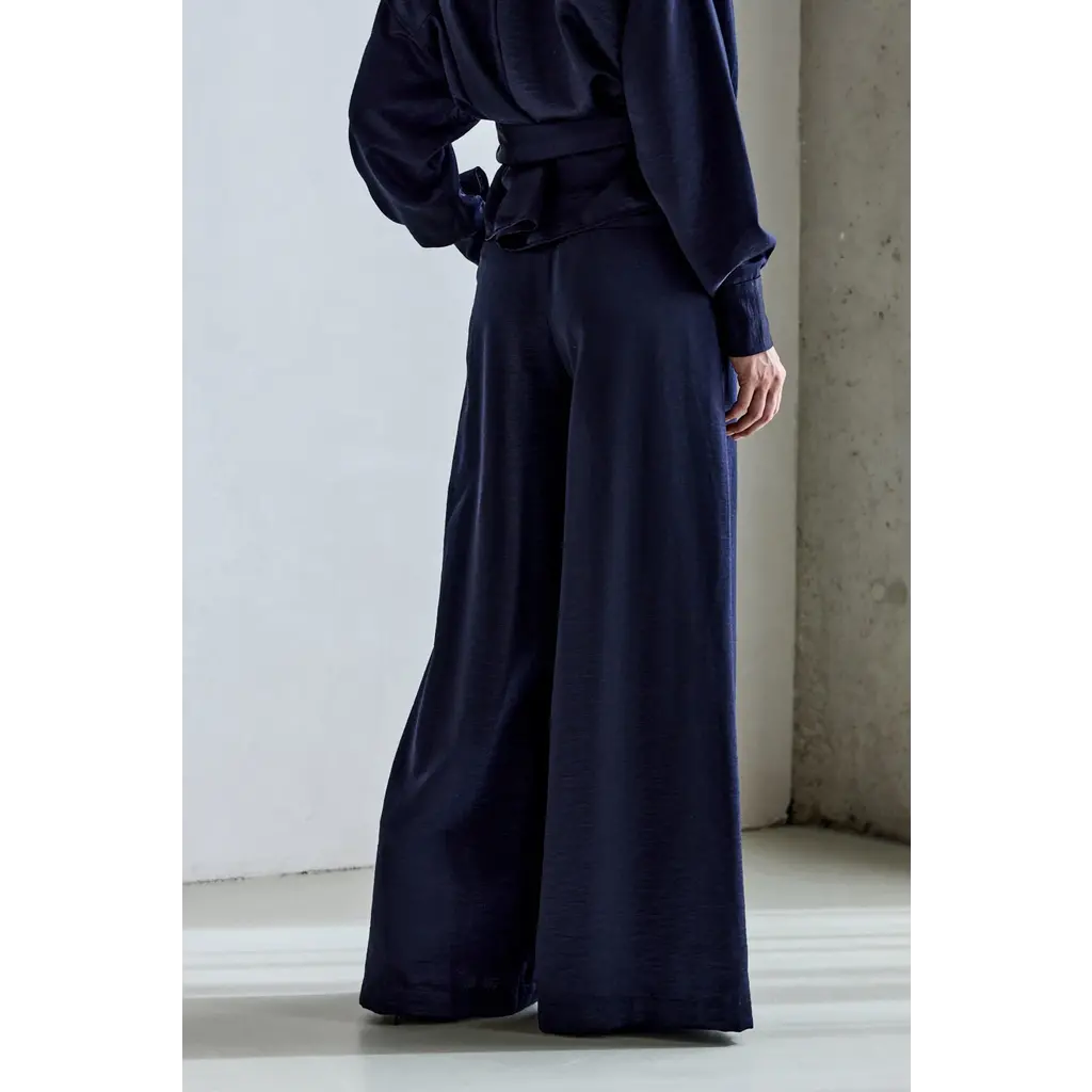 Femmes du Sud pantalon Sud Odila Satin in navy