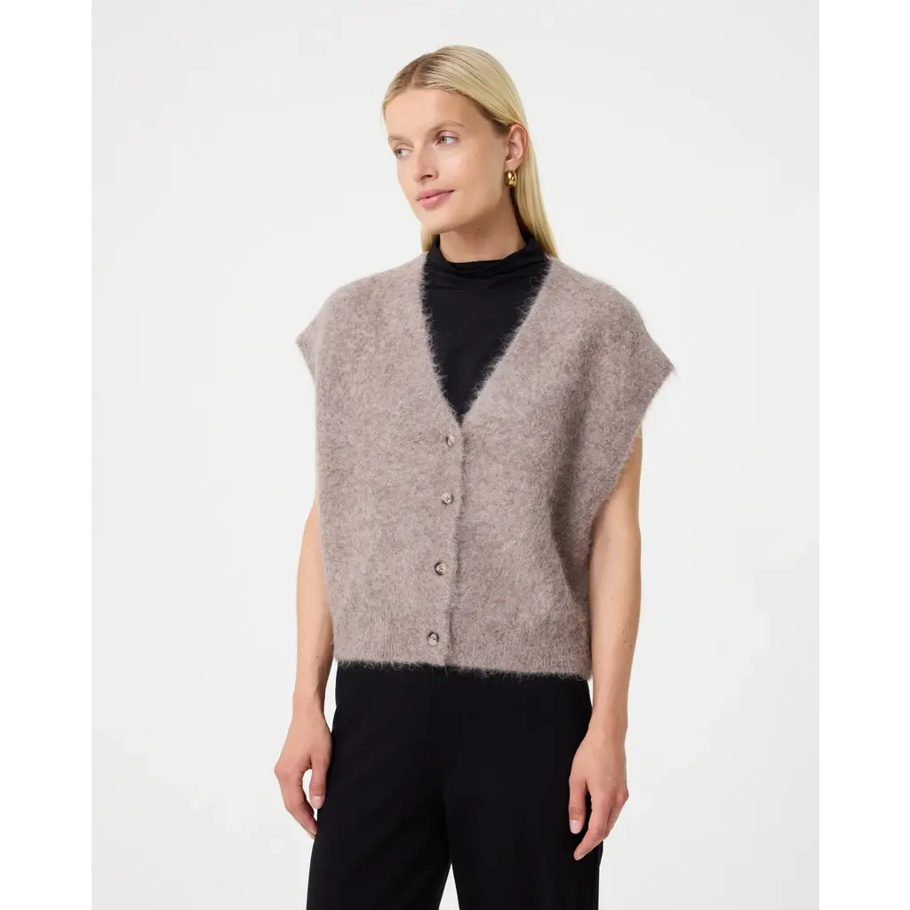 Knit-ted mouwloos vest Constanze in mocca