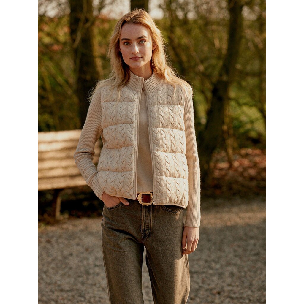Repeat mouwloos vest 200280 in natural