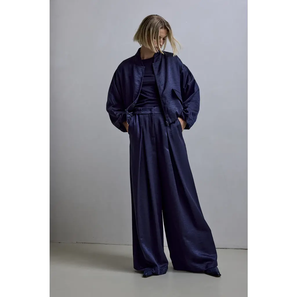 Femmes du Sud top Elita in navy