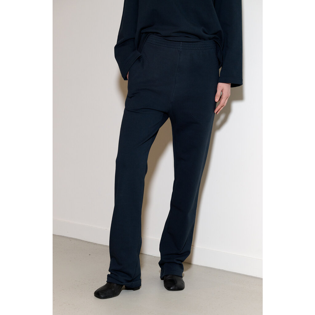 Monique van Heist pants Relax in navy sweat