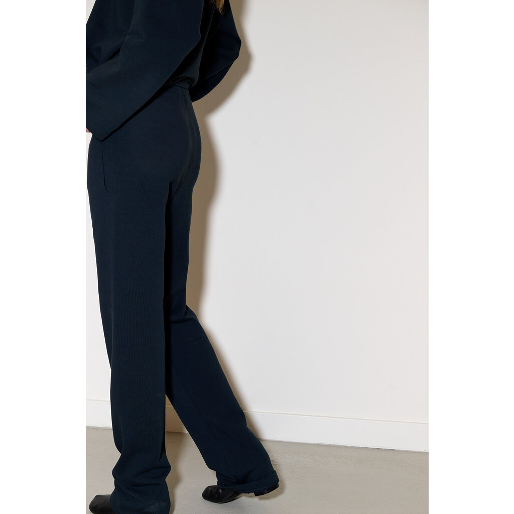 Monique van Heist pants Relax in navy sweat