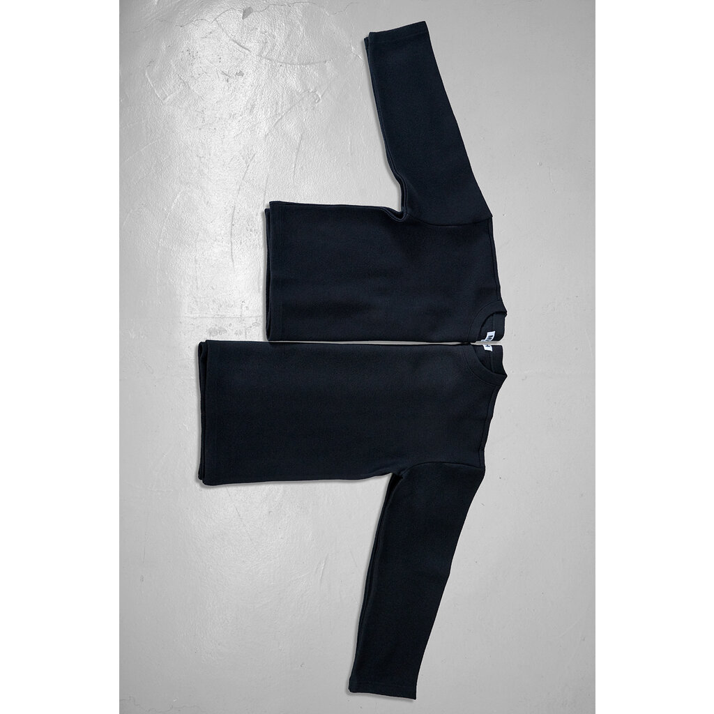 Monique van Heist top Box in black felt