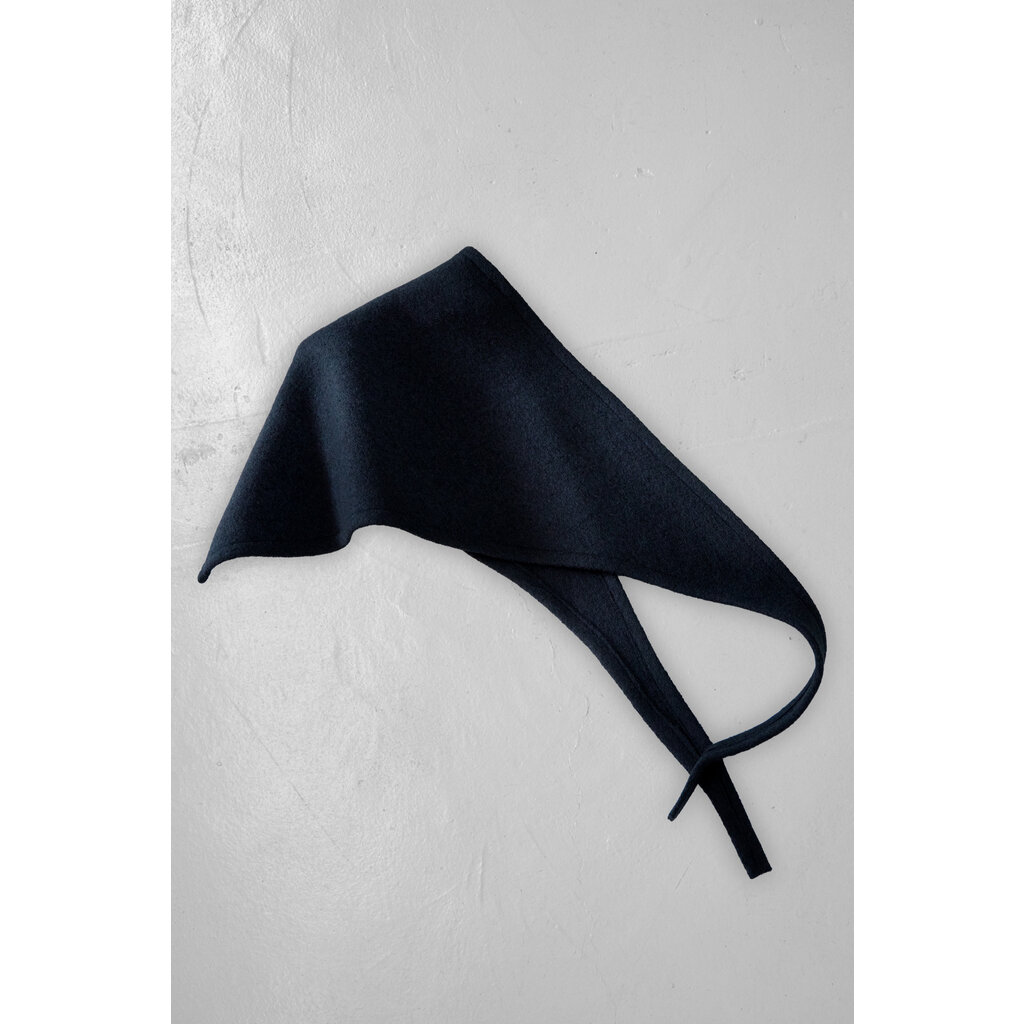 Monique van Heist shawl Le Petit in black felf