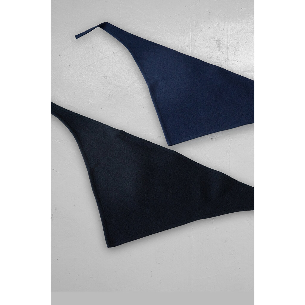 Monique van Heist shawl Le Petit in black felf