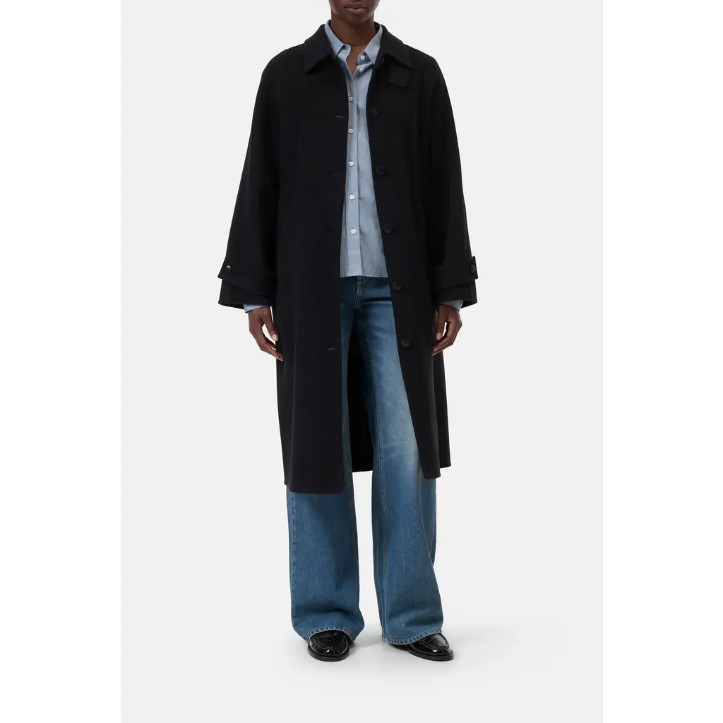 CLOSED  belted coat in black/100
