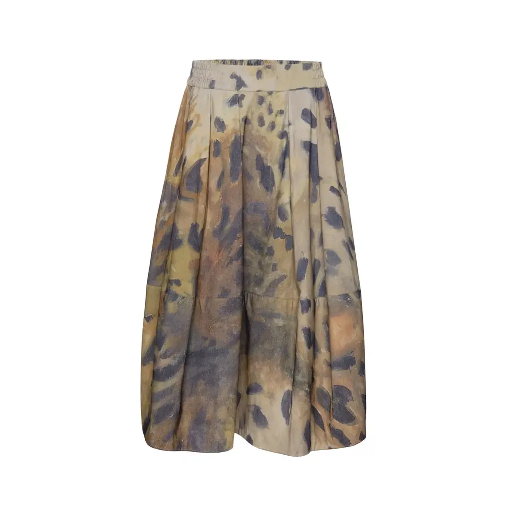Talking Walls rok Nona in print leopard