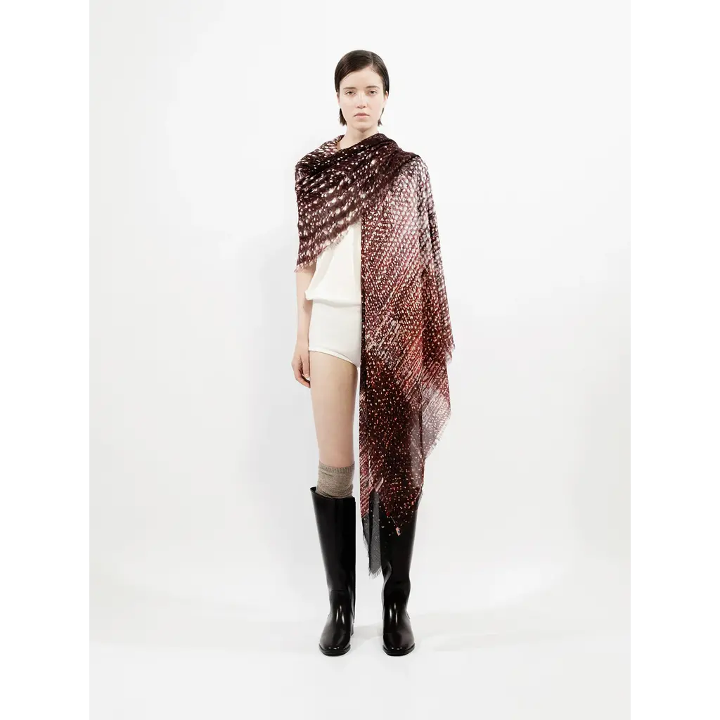 Talking Walls shawl Ela Single Face in print stardust