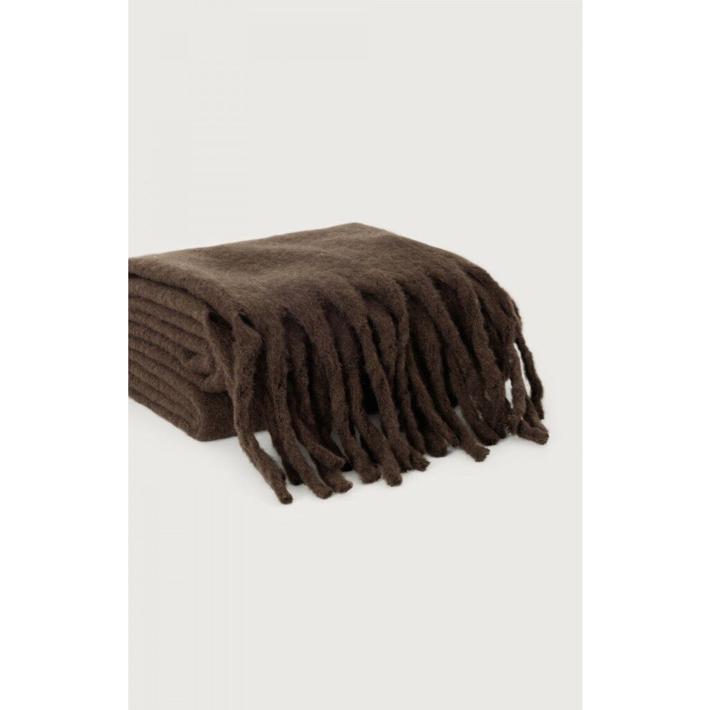 American Vintage shawl in brownie