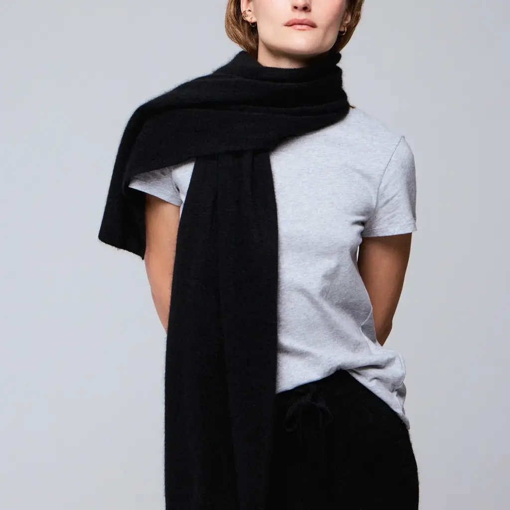 Majestic shawl FEC034 in black