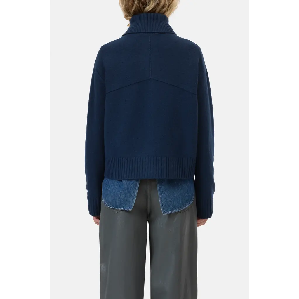 CLOSED rollneck vest in dark night