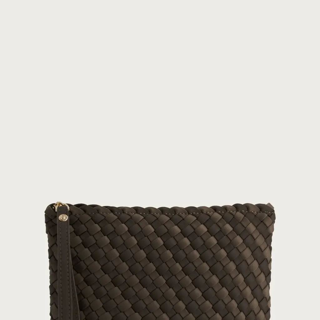 Marrea stripe clutch in espresso/coco
