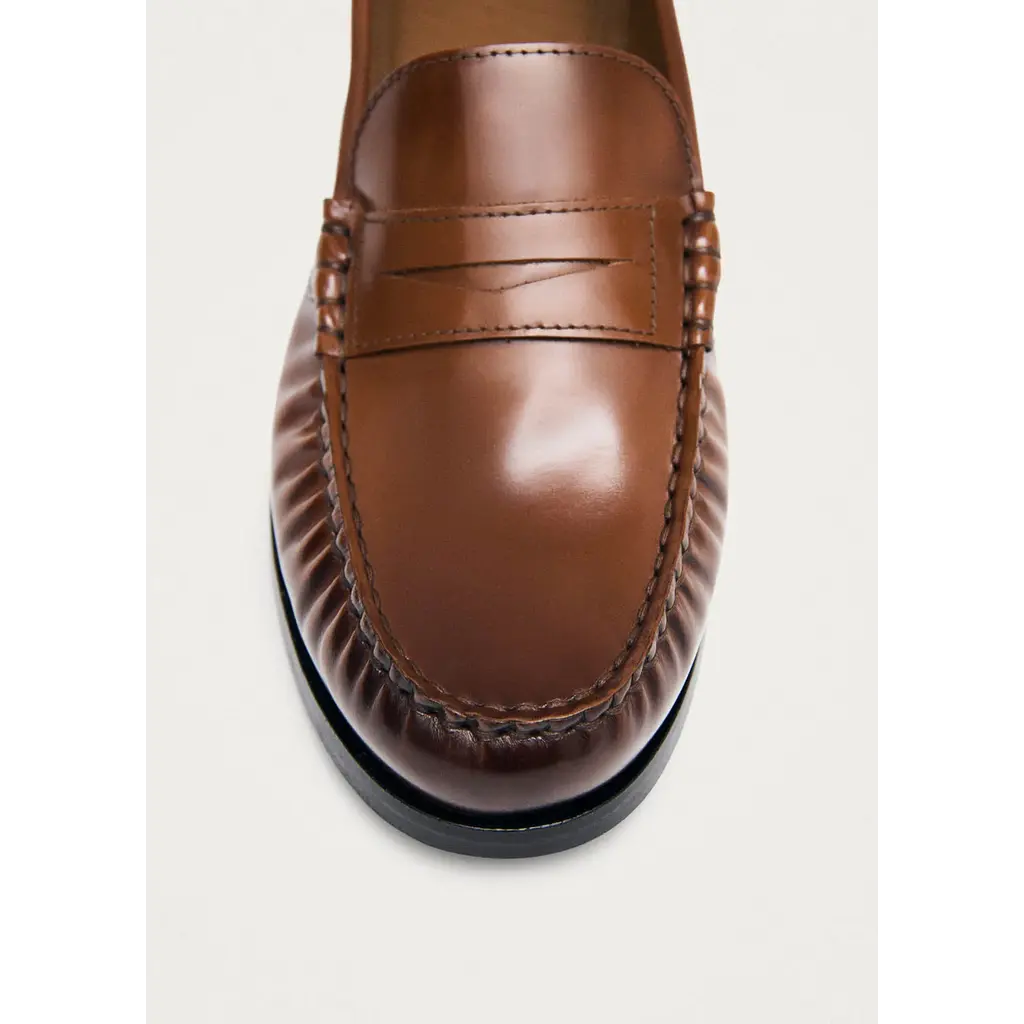 Alohas Rivet Vintage Loafer in brushed tan