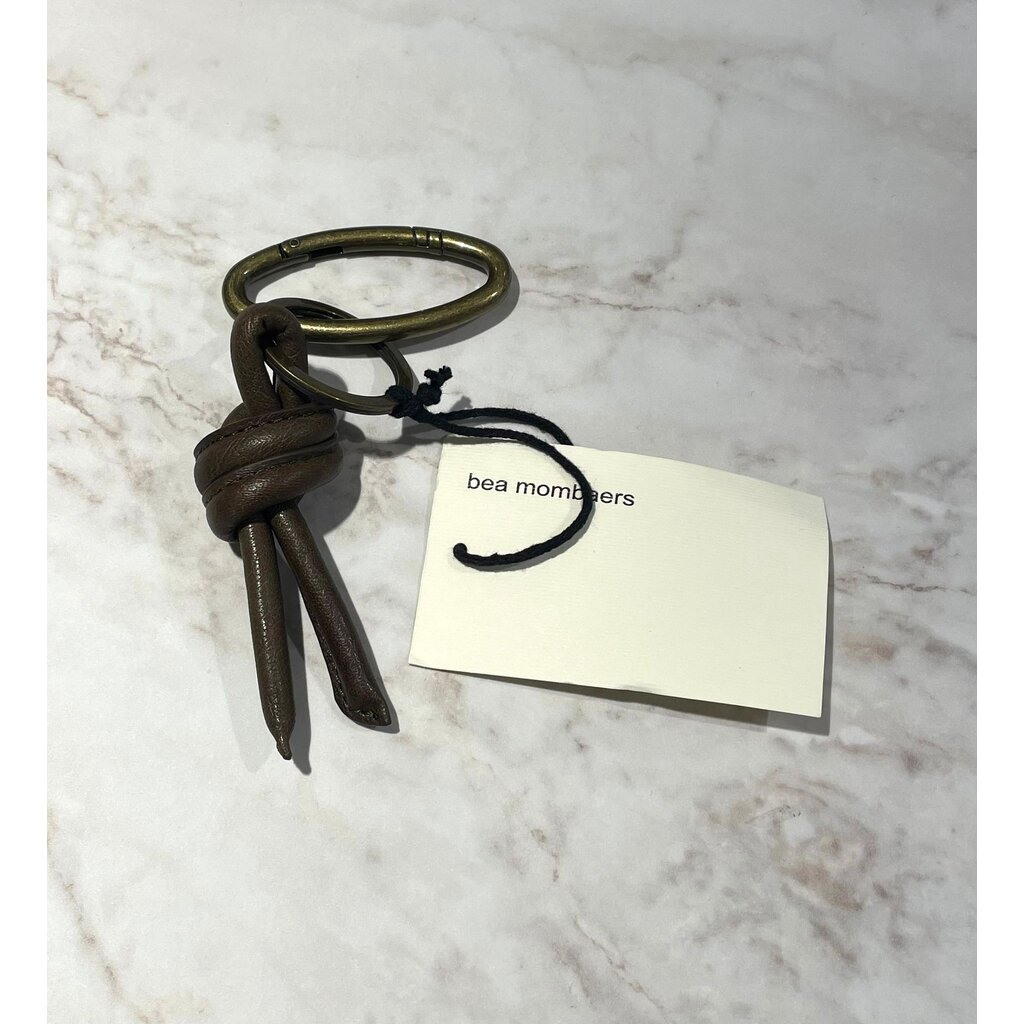 Bea Mombaers sleutelhanger Knot in olive