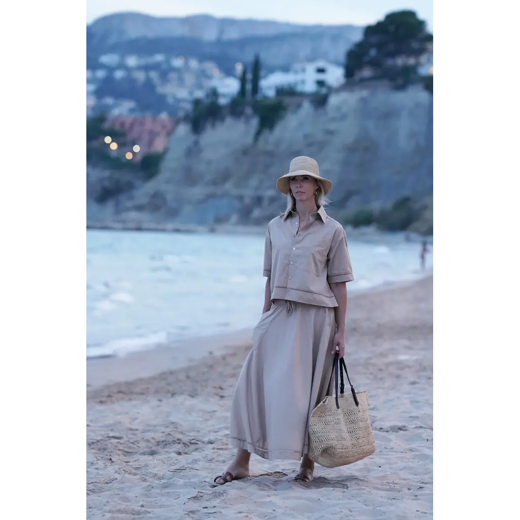 The Perfect blouse Lyon Crop Shirt in camel