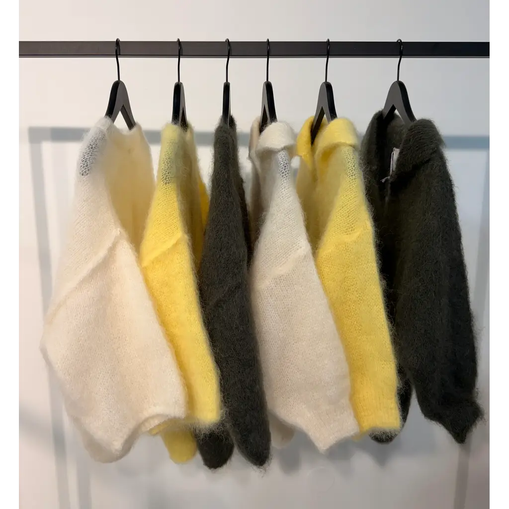 Studio Lavendel Mohair Polo in butter yellow