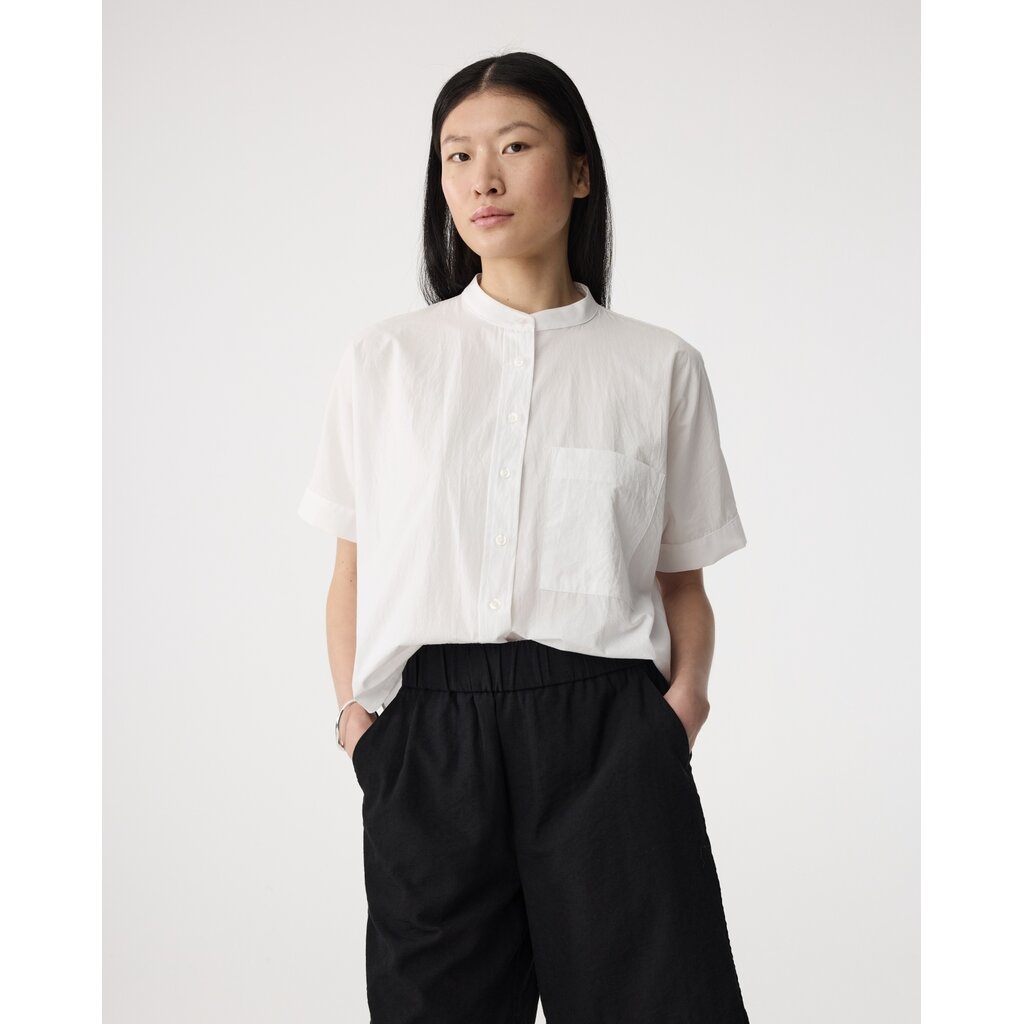 Knit-ted Shorty Blouse in white