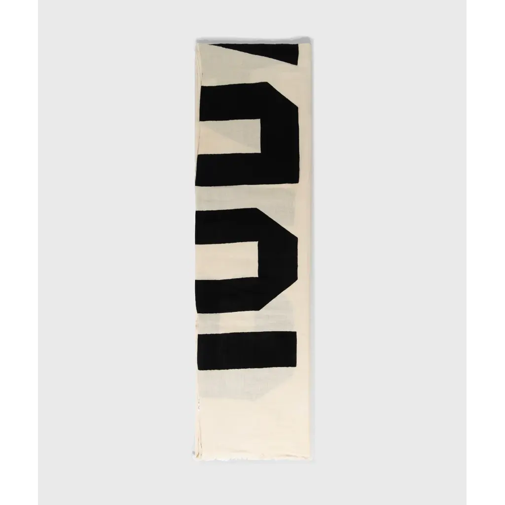 10 Days Statement Scarf in soft vanilla