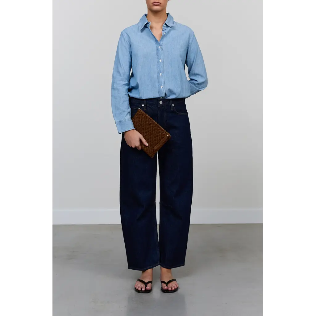 Marrea clutch in caramel caffe