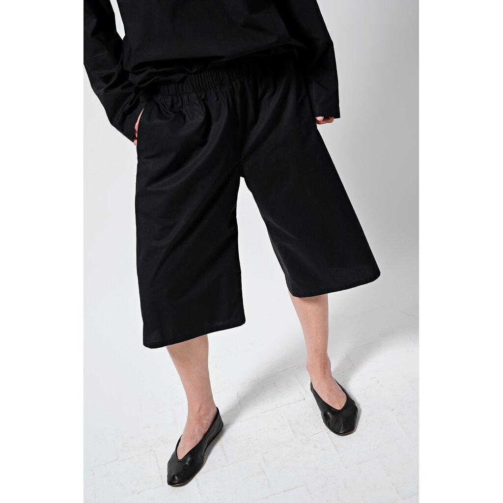 Monique van Heist bermuda Flexy XL in black cotton