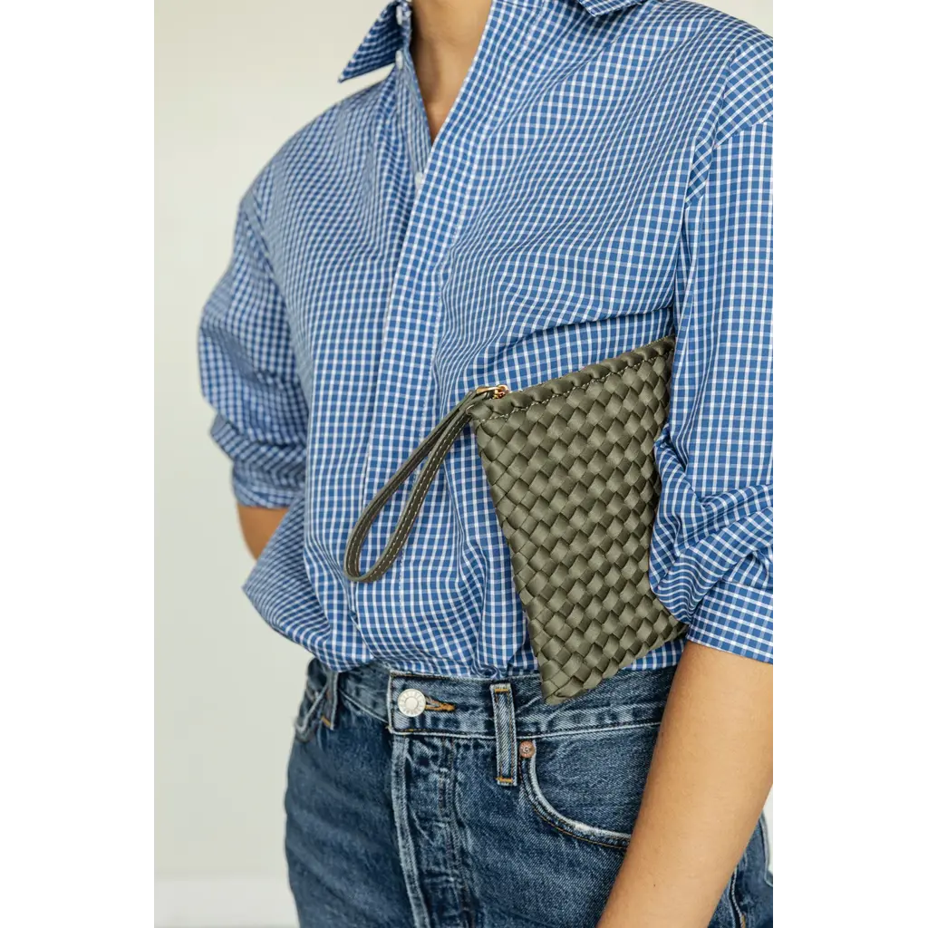 Marrea Clutch in dark oliva