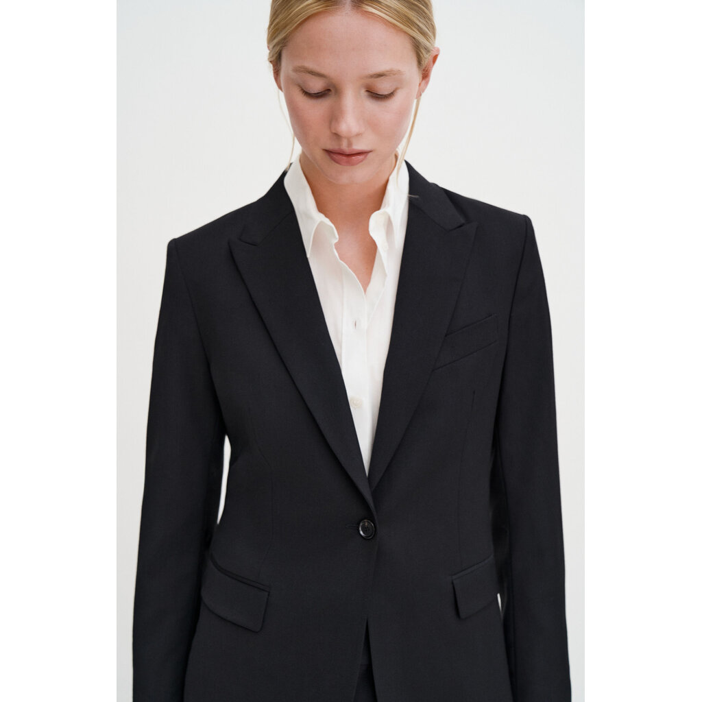 Filippa K Sasha Cool Wool Blazer in black