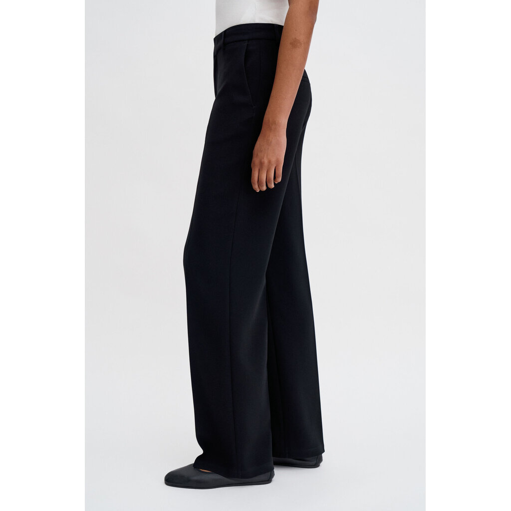 Filippa K Hutton Trousers in black