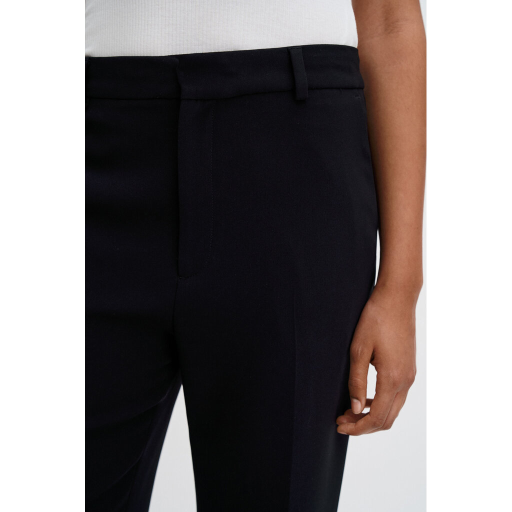 Filippa K Hutton Trousers in black