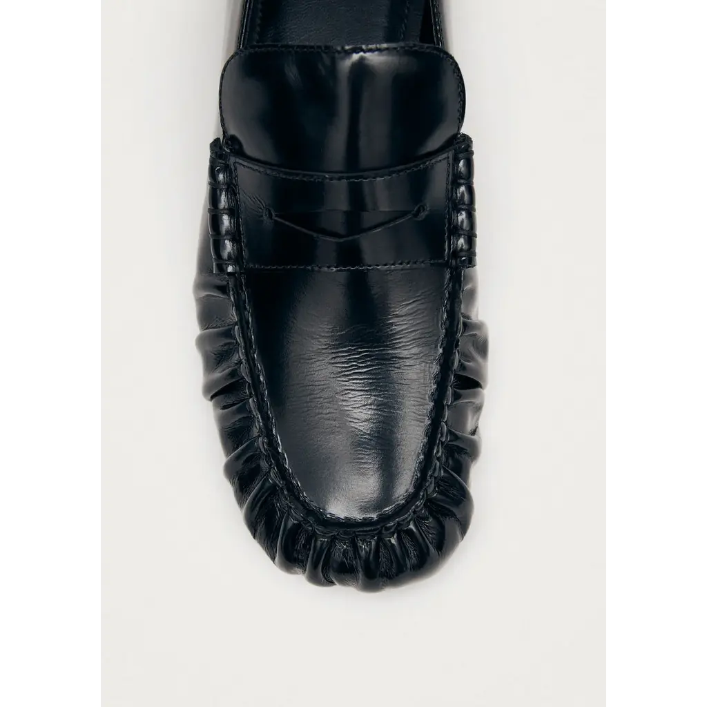 Alohas Aven Loafer in black