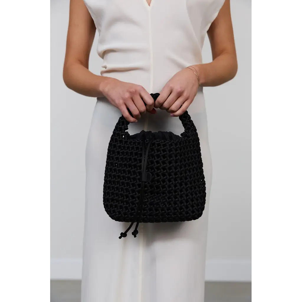 Marrea basket open weave in di nero satin