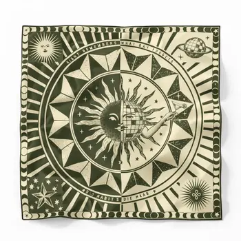 Old Habits Die Hard zijden bandana upside down