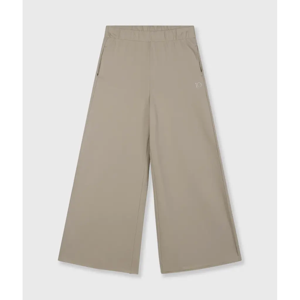 10 Days Silent Chique Wide Jogger in fog