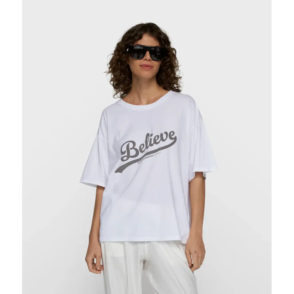 10 Days Believe Tee in white