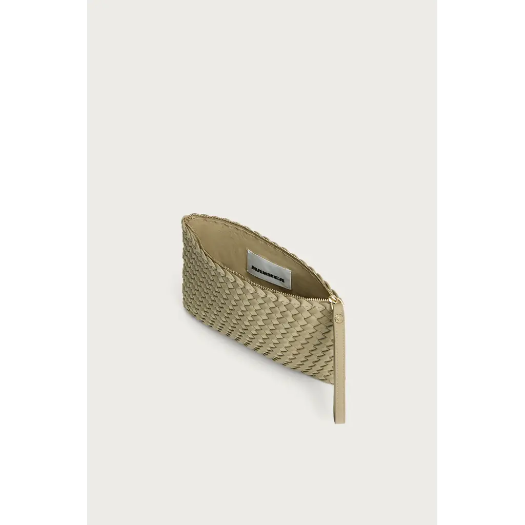 Marrea Clutch in oyster grey