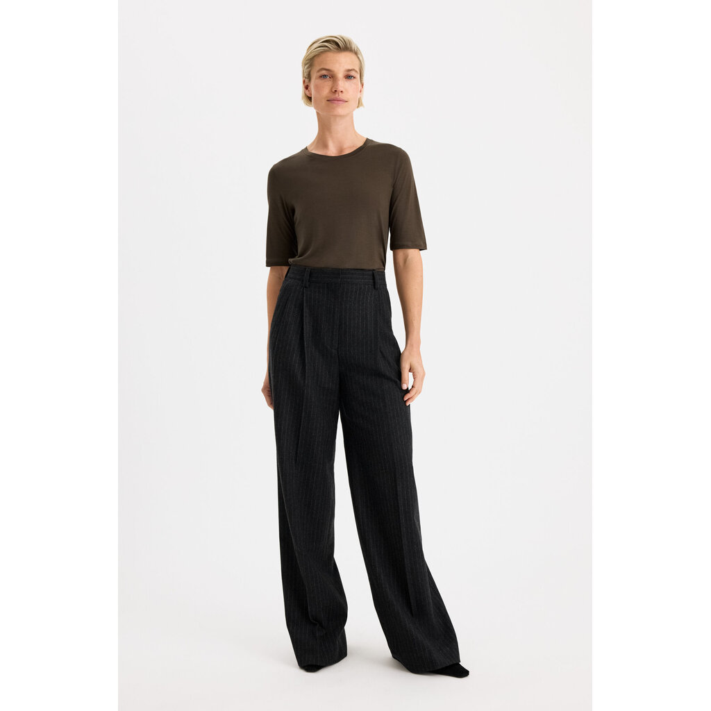 Filippa K Elena Tee in ebony brown