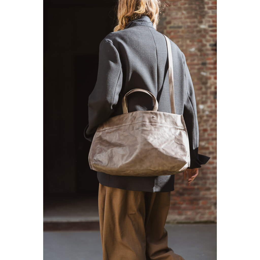 Lihann George tas ELLI in oatstone