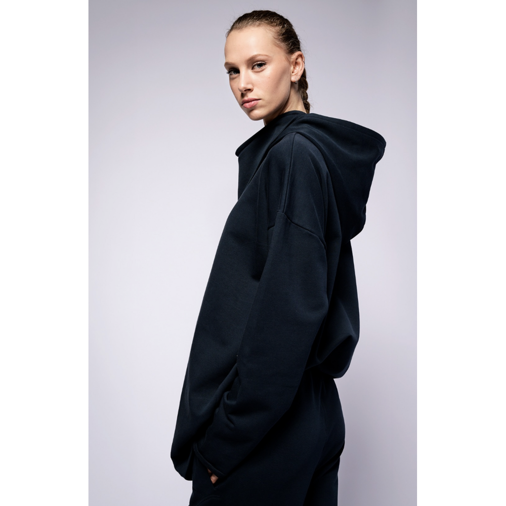 Monique van Heist Boy XL Hoodie in navy sweat
