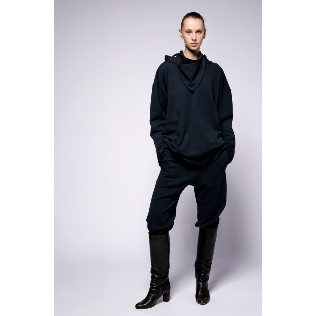 Monique van Heist Boy XL Hoodie in navy sweat
