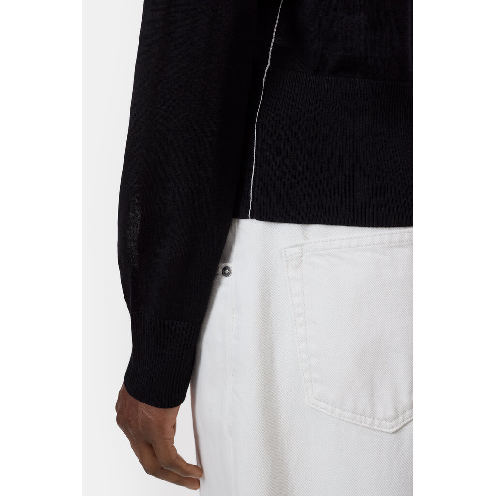 CLOSED C96906-91K-EM V-Cardigan in black