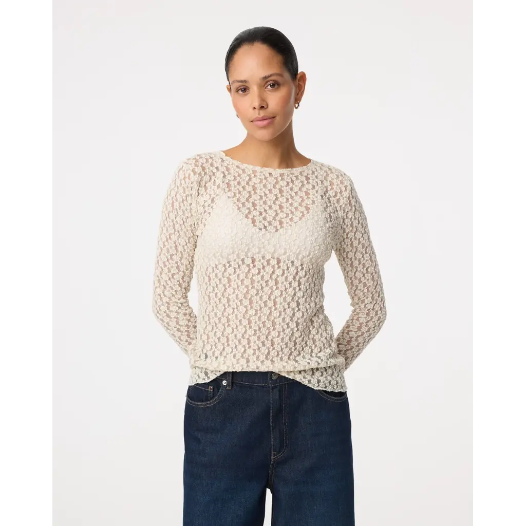 Knit-ted Lacey Top in crème