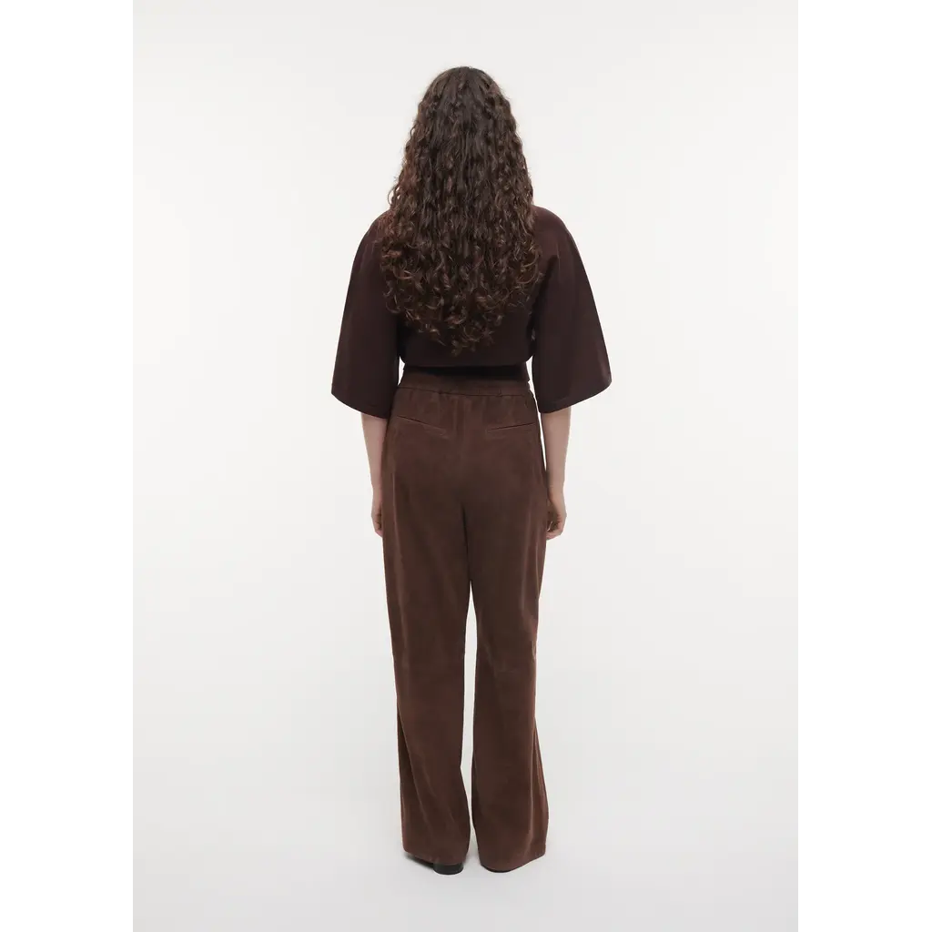 Studio AR Davina Suède Straight Leg Trouser in cacao
