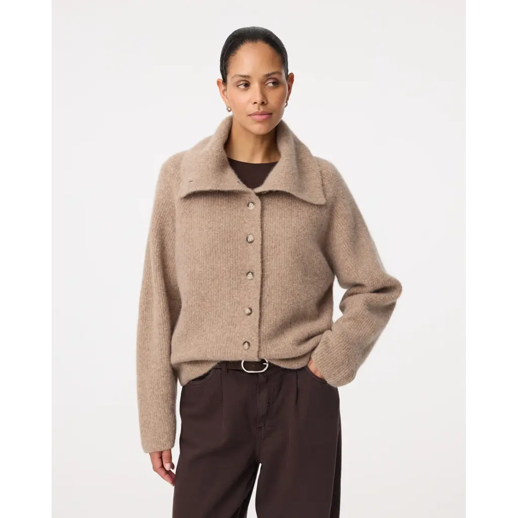 Knit-ted Milo Cardigan Walnut 262P040