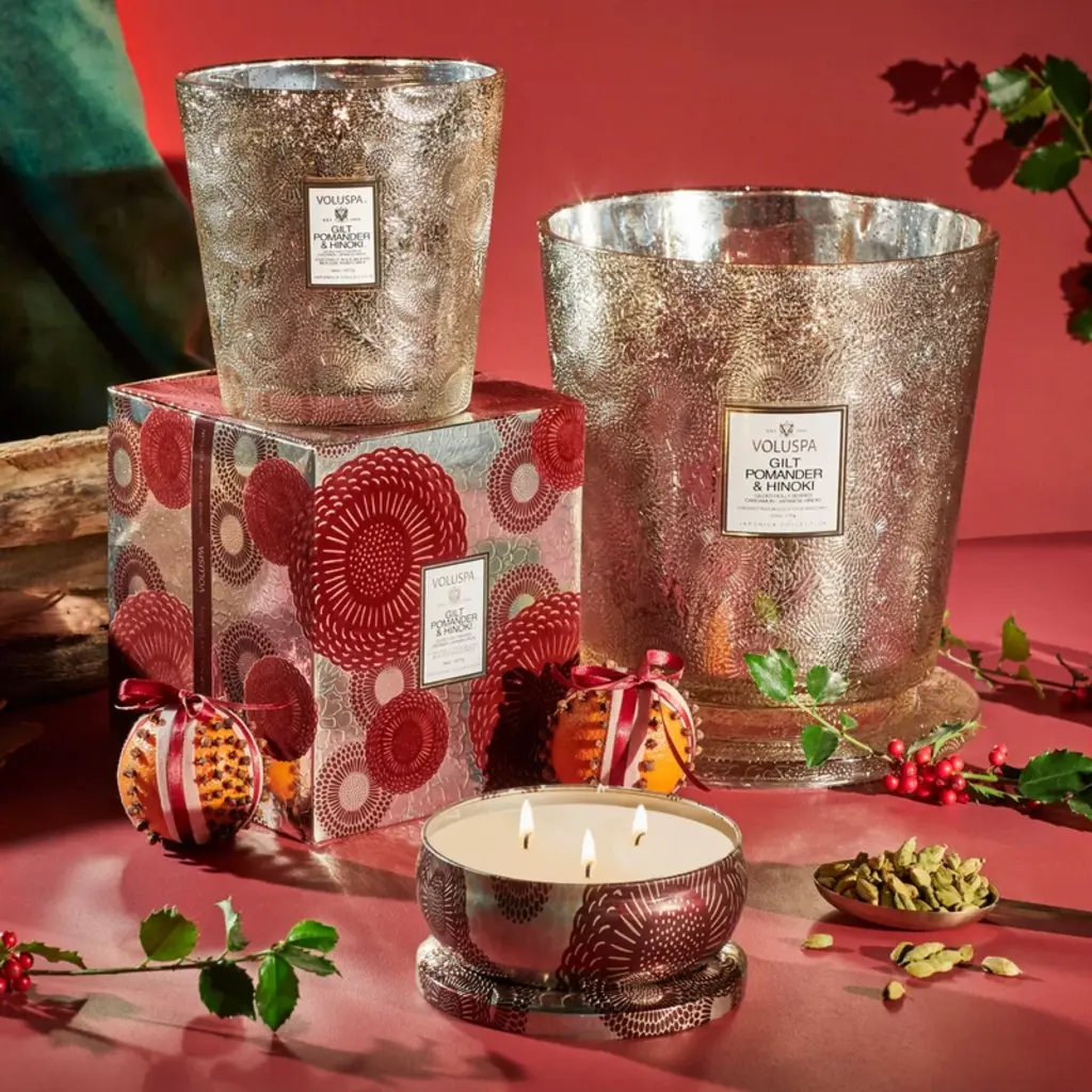 Voluspa 5-Wick Hearth Candle Gilt Hinoki