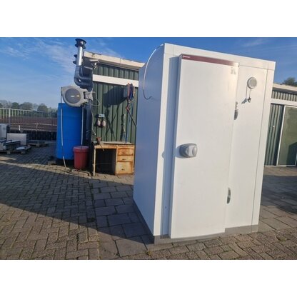 Vriescellen Vriescel 140 x 110 x 211 cm stekker klaar